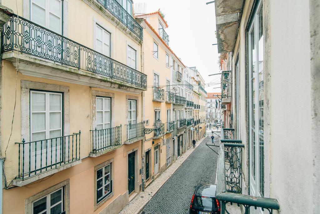 Апартаменты Camoes Deluxe Bairro Alto Лиссабон Экстерьер фото
