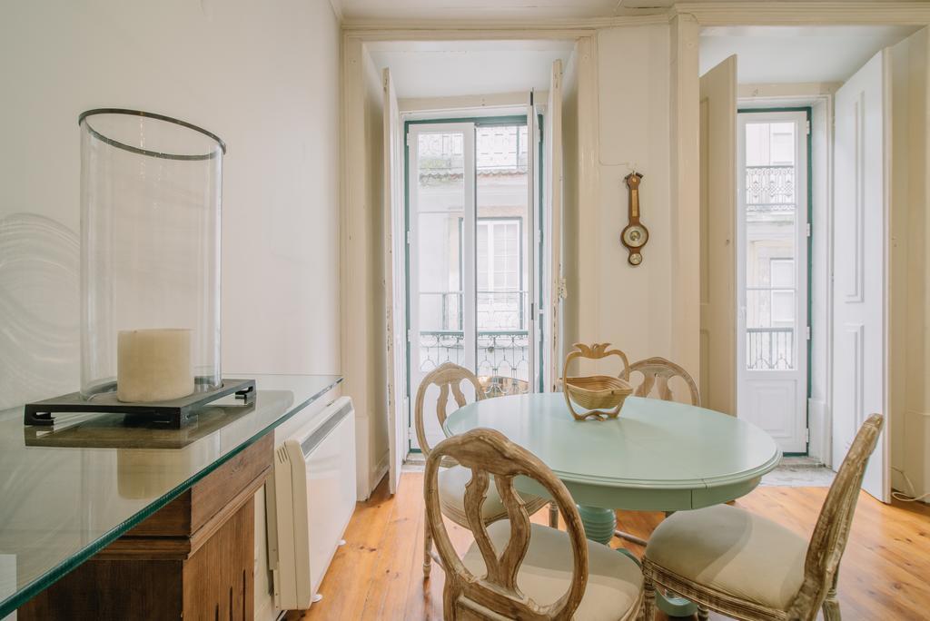 Апартаменты Camoes Deluxe Bairro Alto Лиссабон Экстерьер фото